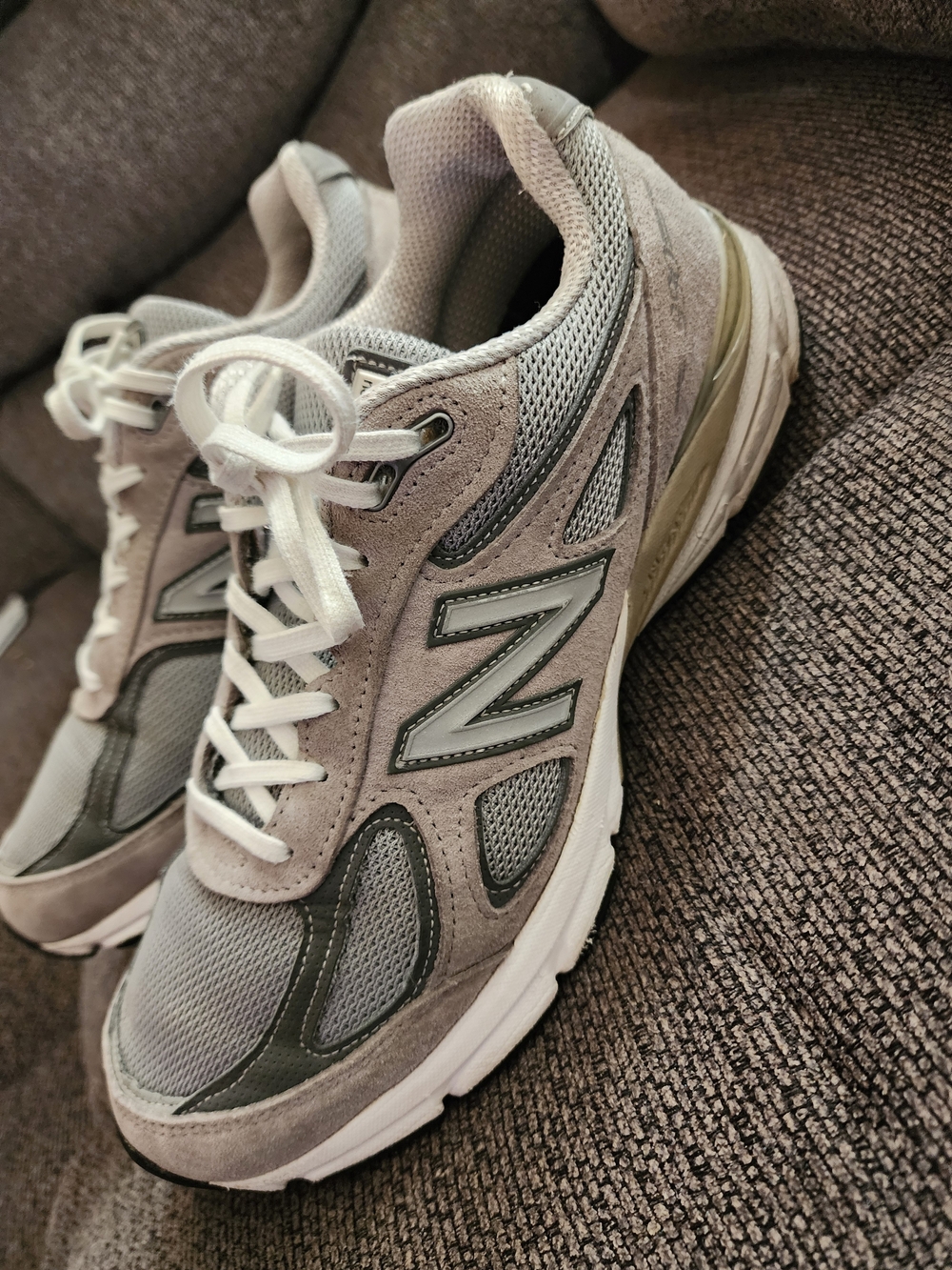 New Balance 990v4 Grey Trainers Sz 9 Men